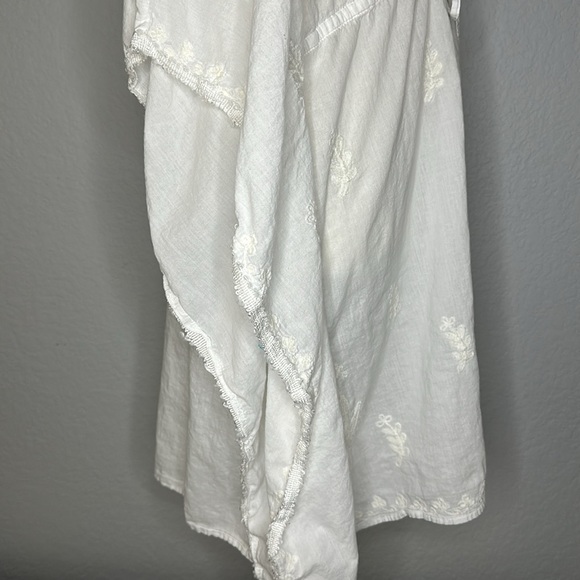 Swimsuit Coverup White Embroidered L/XL - Picture 6 of 11